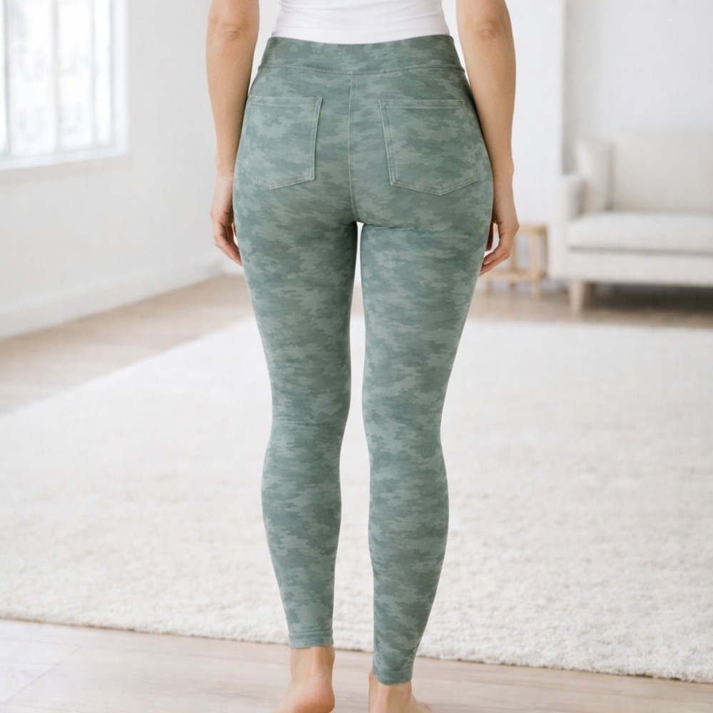 SPANX Gray/Green Camouflage‎ Leggings - Picture 2 of 7